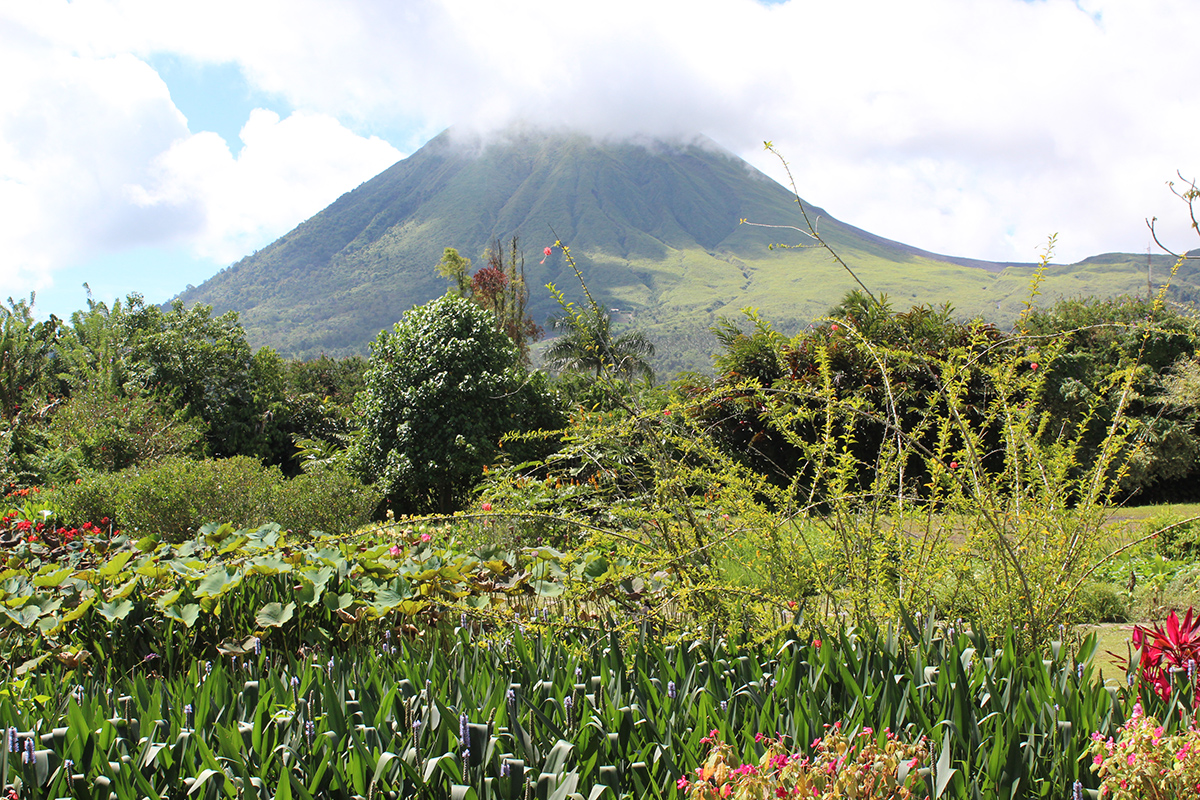 Mount Mahawu Volcano Trekking Day Tour