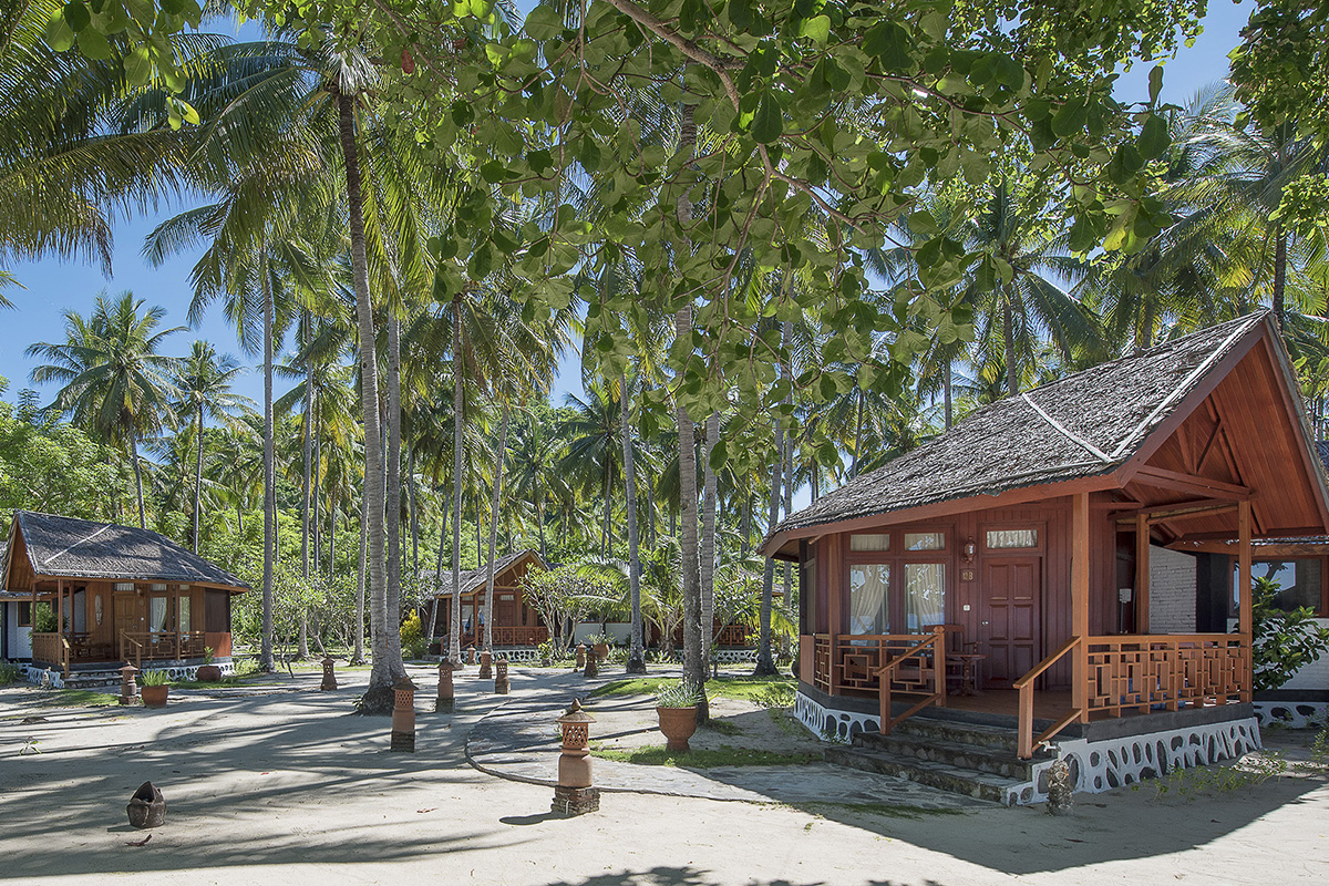 Beachfront Bungalows at Gangga Island