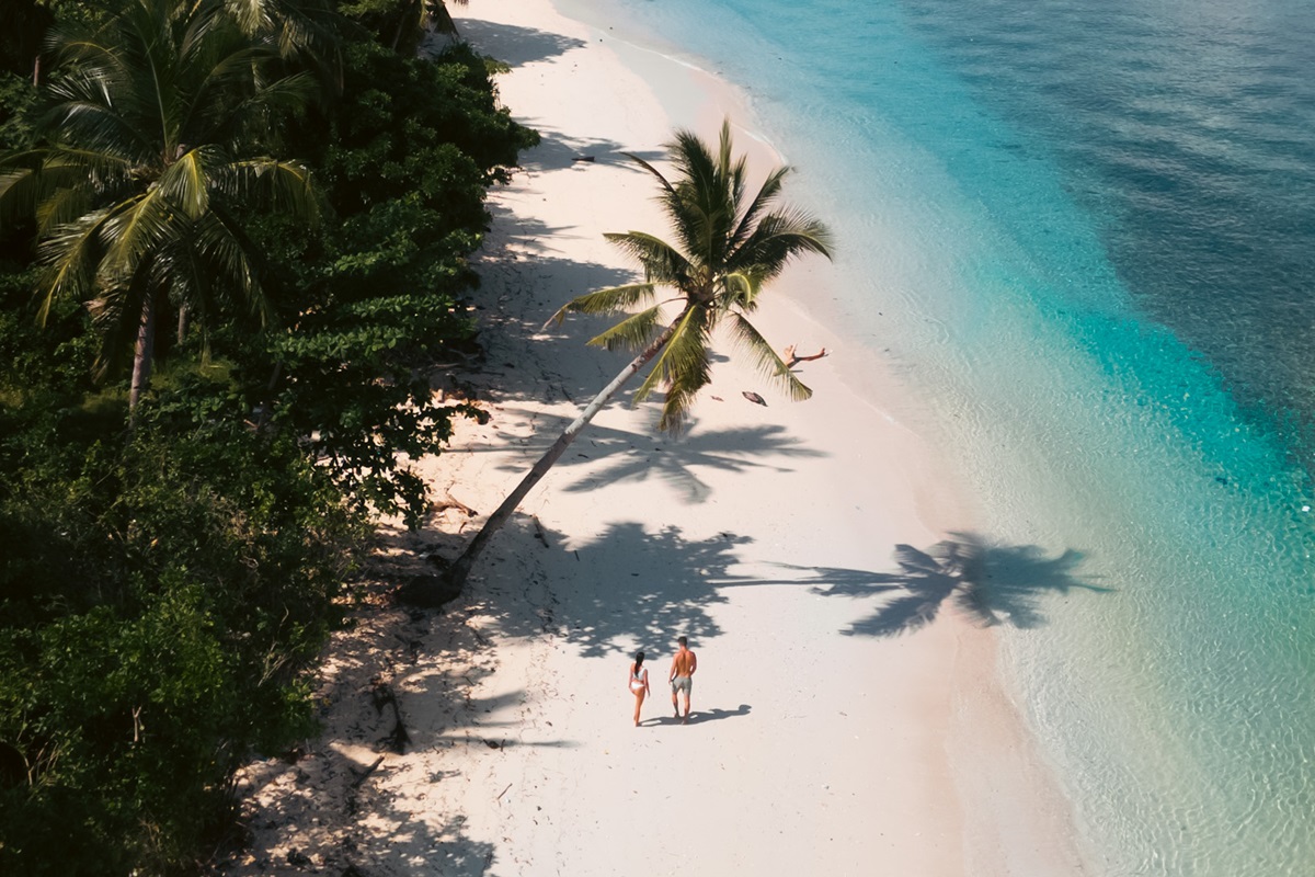 Beach at Gangga Island resort and Spa